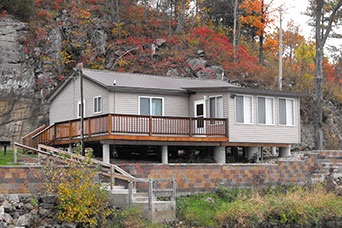 Lakeside Cottage #1